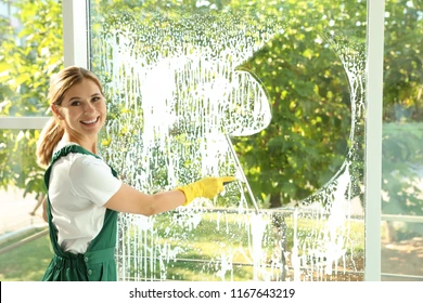 Window & Glass Cleaning